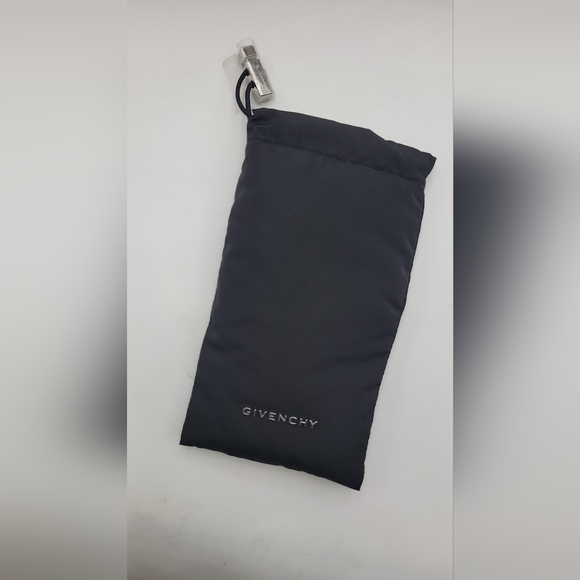 Case,/givenchy/new - Picture 2 of 6